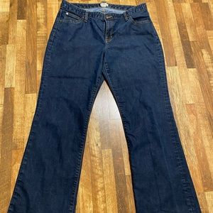 Brand new without tags! Gap Women’s curvy flare jeans. Size 14/32A.